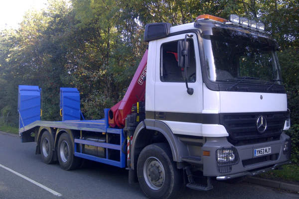 Malpas Tractors asked us to fit them a Fassi crane and remote hydraulic winch. They also asked us to make and fit a folding hydraulic ramp.