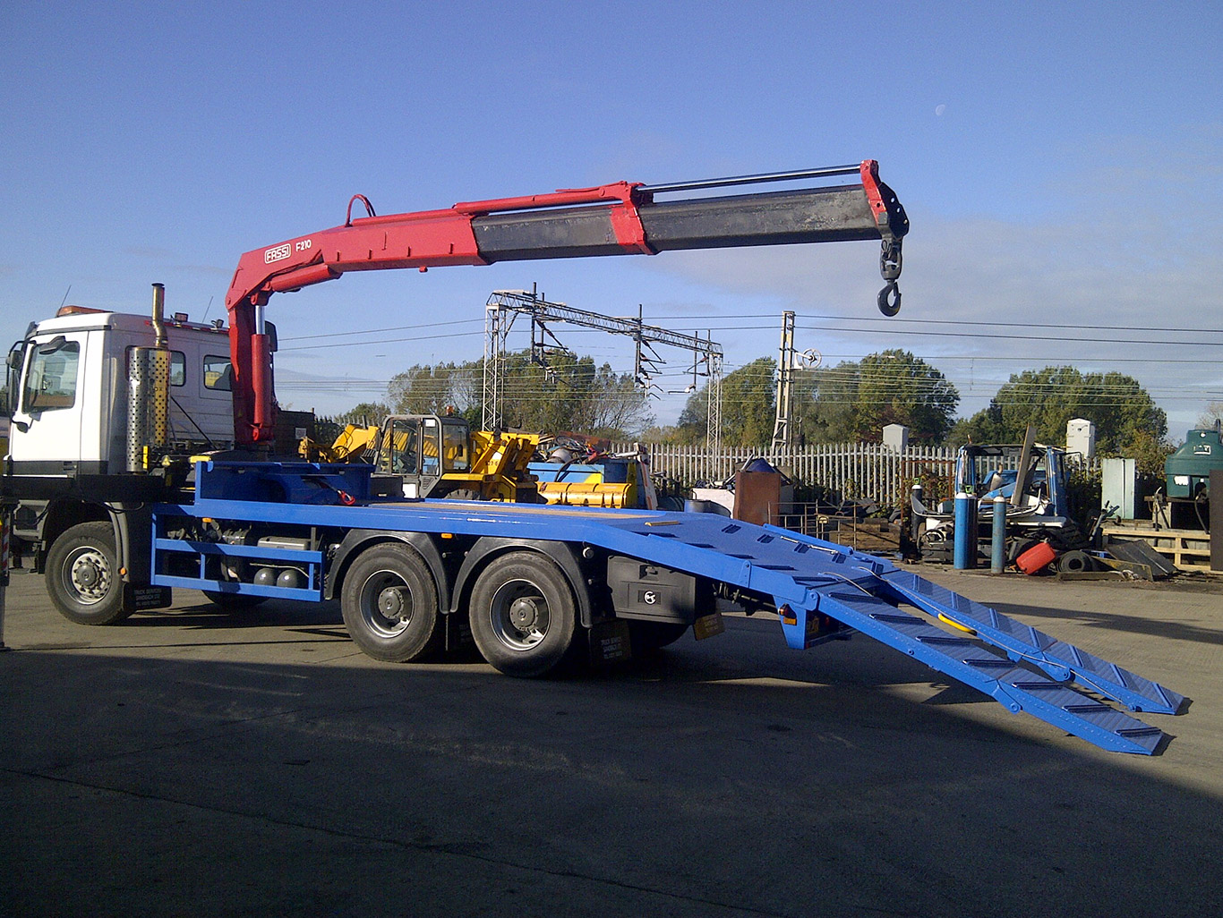 Malpas Tractors also requested the Mercedes to have a draw bar coupling and wanted us to lower their steel suspension to make loading and unloading easier. We also fitted Light bars and a sun visor then this vehicle was painted.