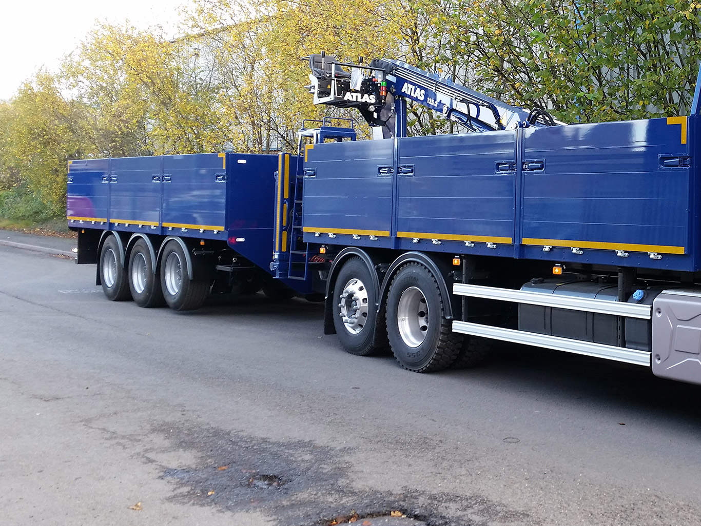 Renault HGV New Body and Crane for D Murray Services