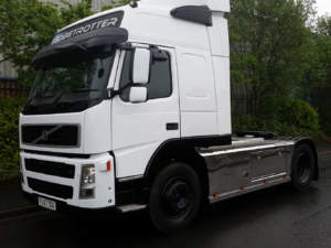 Volvo Modification - Stainless Steel Side Boards, Tool Box & Catwalk