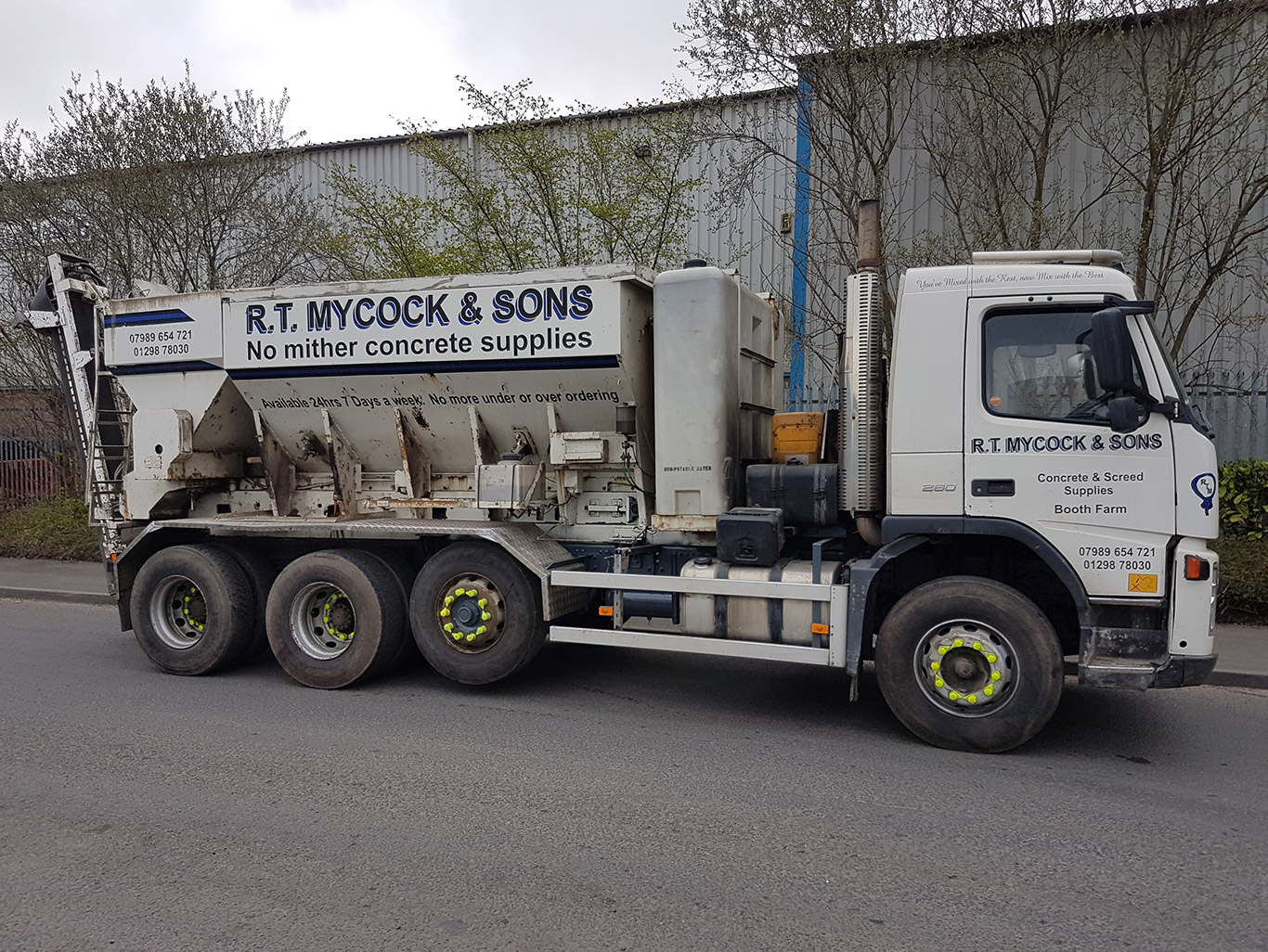 R.T Mycocks midlift on their Volvo volumetric concrete mixer